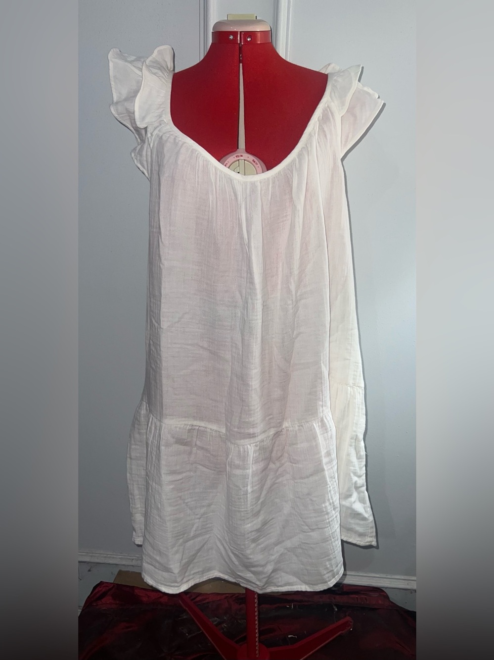 NWT GAP
White Ruffle Sleeve Cotton Sundress size XL